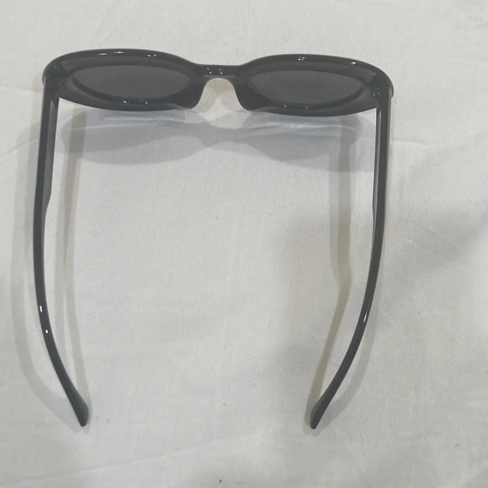Women’s Black Oversized Oval Sunglasses